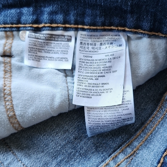 Lev'is Men's Boot Cut Denim Jean Size 34X30. 5 Pocket Classic Wash. - Picture 4 of 9